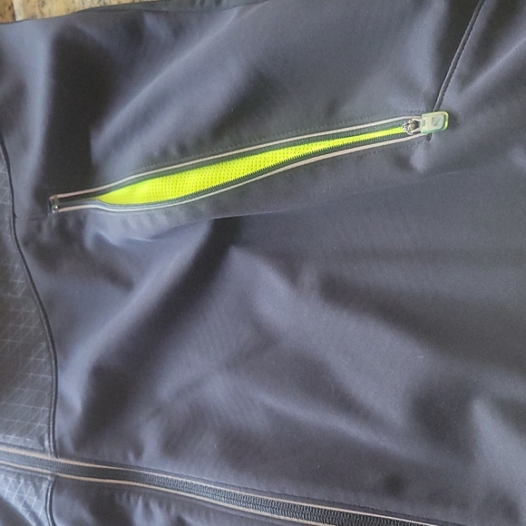 HP!! 🎉🎉Under armour cold gear fitted jacket - Picture 4 of 12